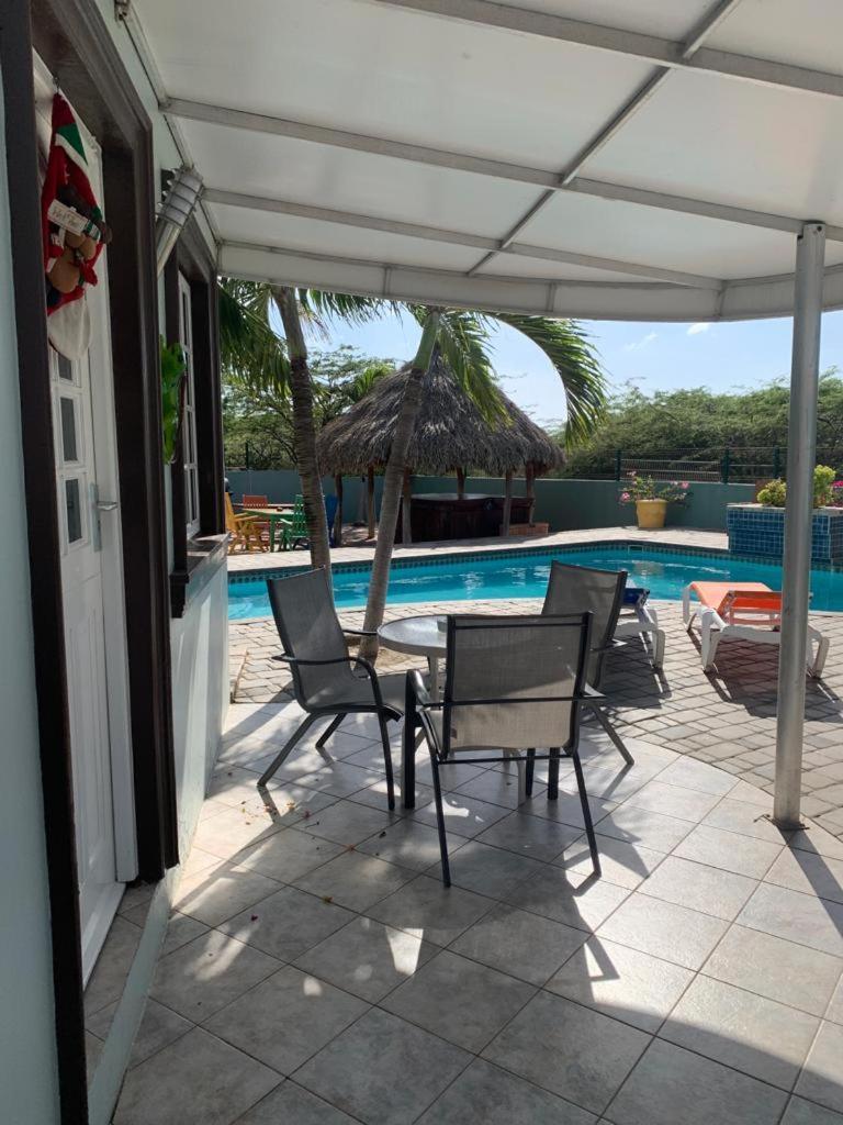 La Felicidad Aruba Aparthotel Oranjestad Luaran gambar